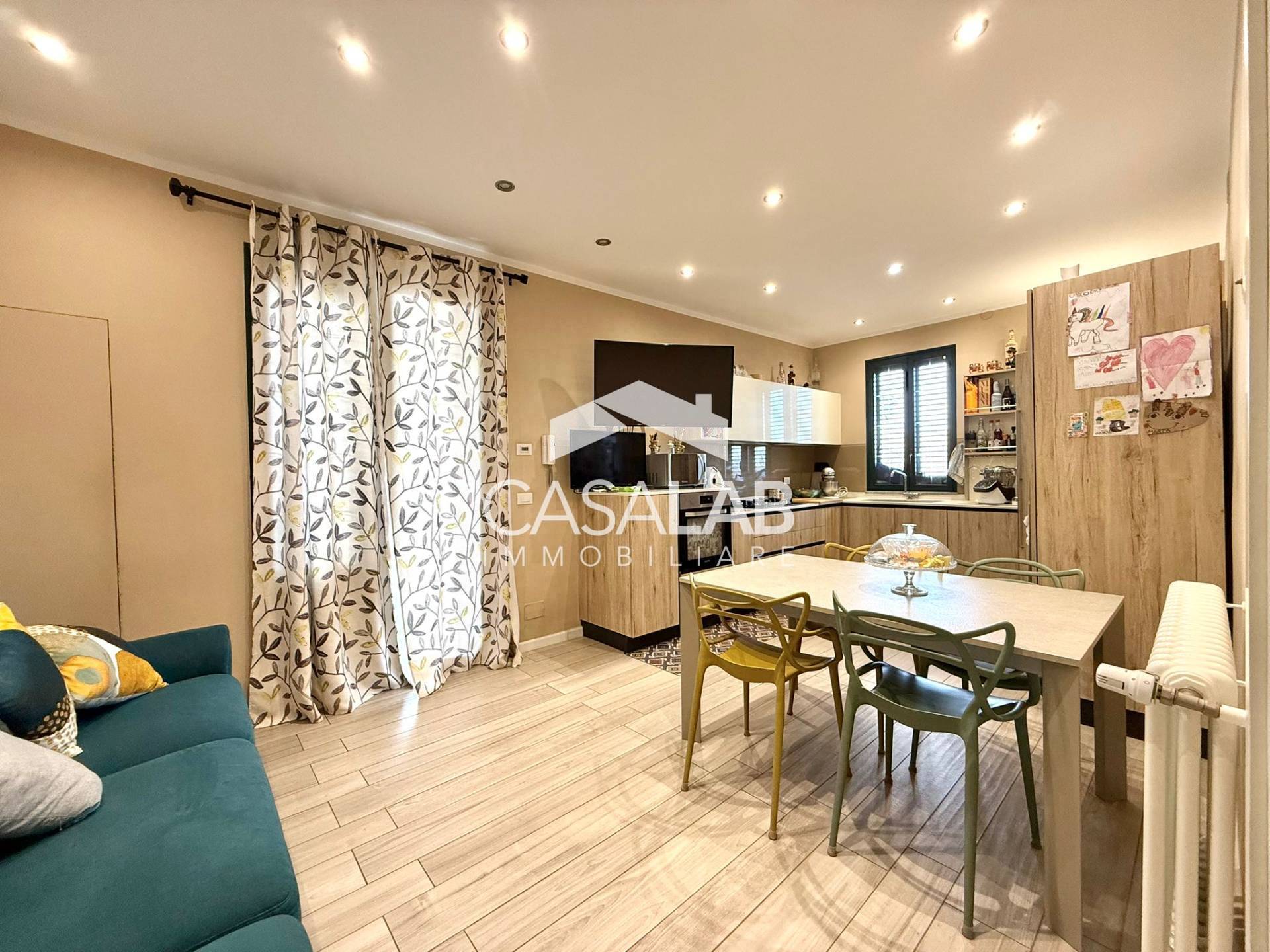 Villette a schiera in vendita a Carini, J.Walker