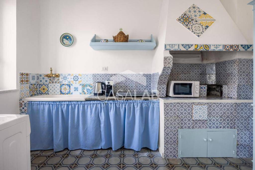 Appartamento in affitto a Carini, Carini Alta