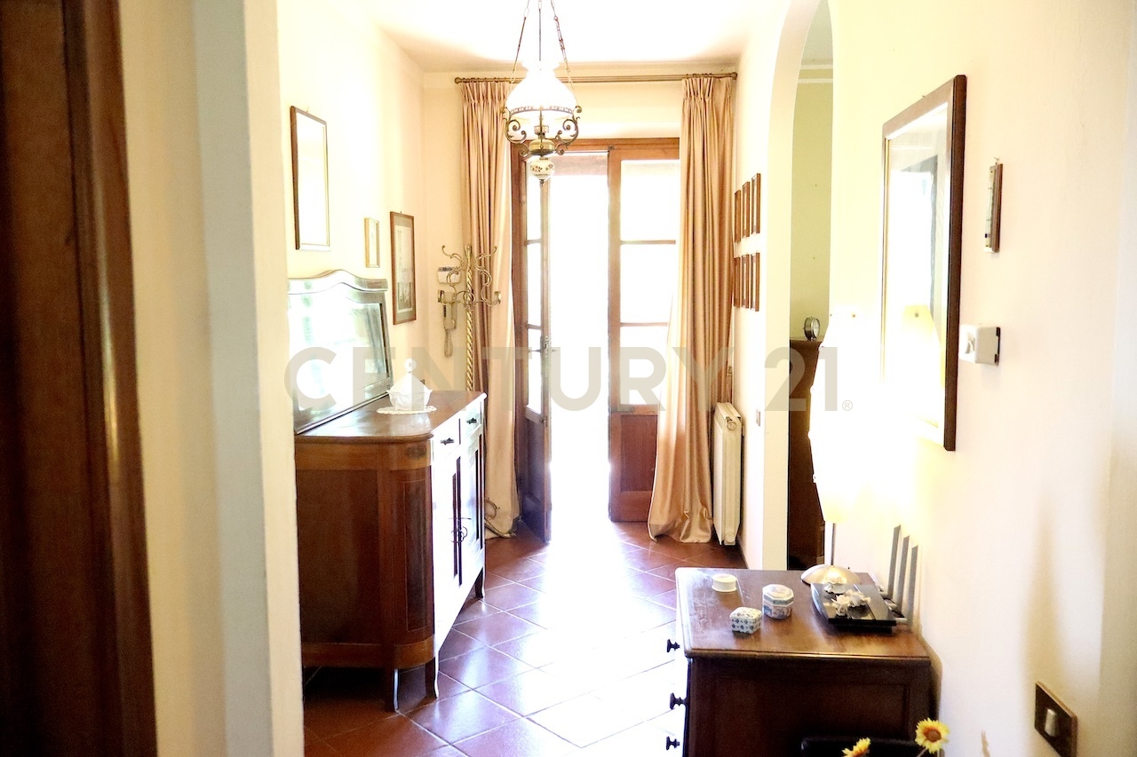Villa con giardino in localit� dinucci 35, Pescaglia