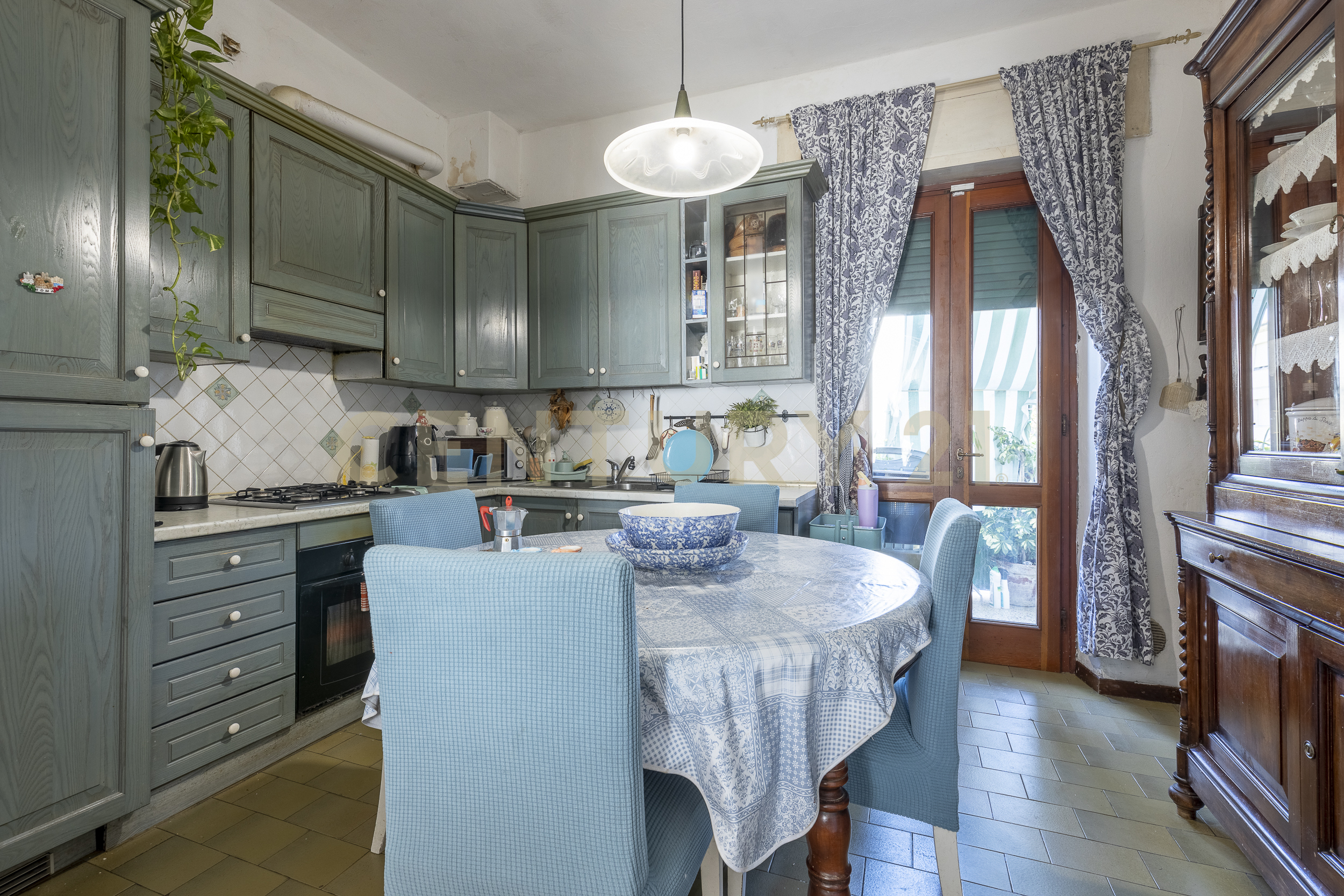 Appartamento con box in via vincenzo consani 304, Lucca