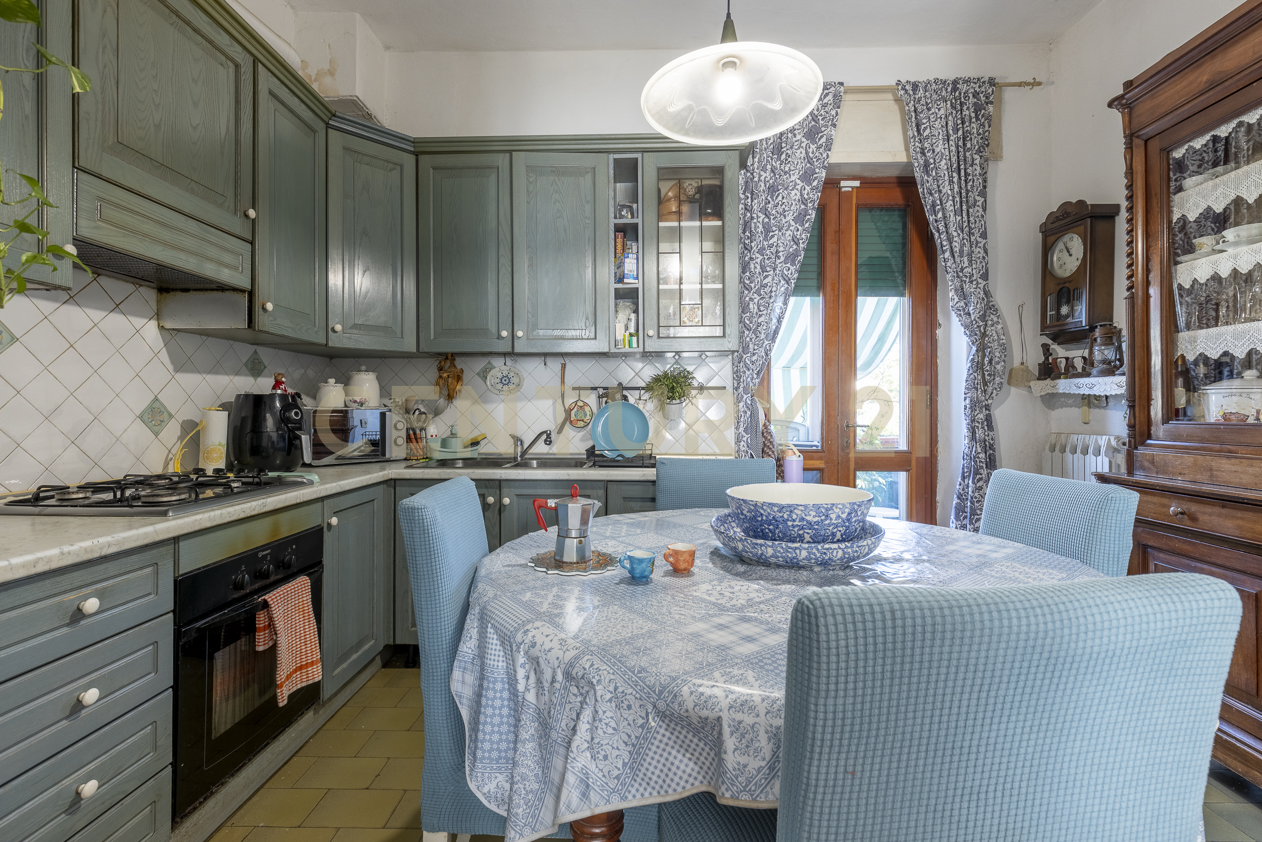 Appartamento con box in via vincenzo consani 304, Lucca