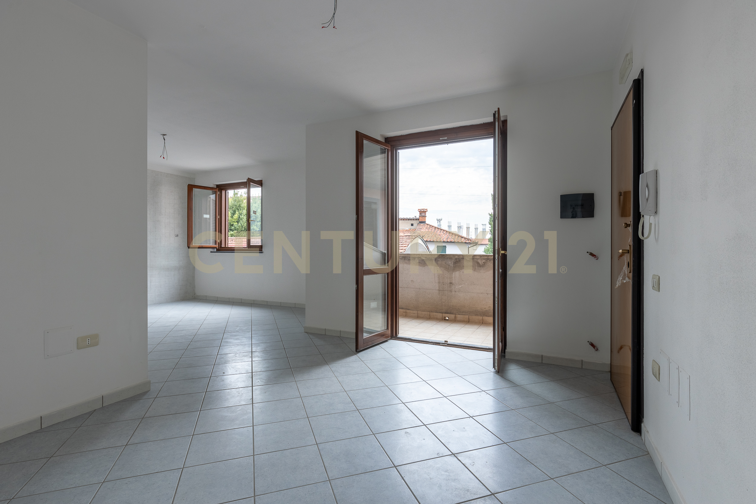 Trilocale con terrazzi a Pescia