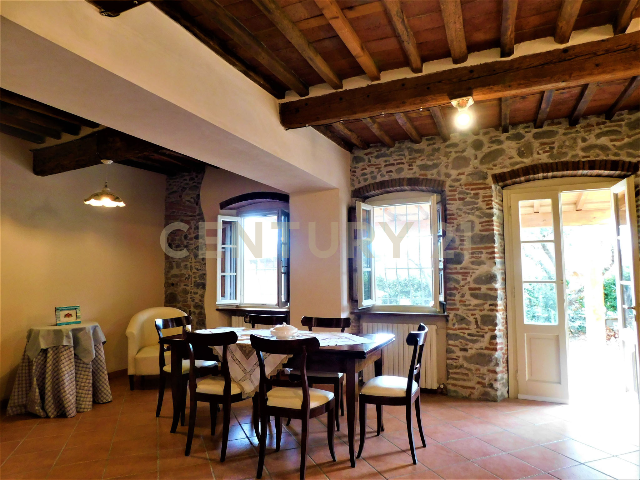 Casa indipendente con giardino in via delle ville 1032, Capannori
