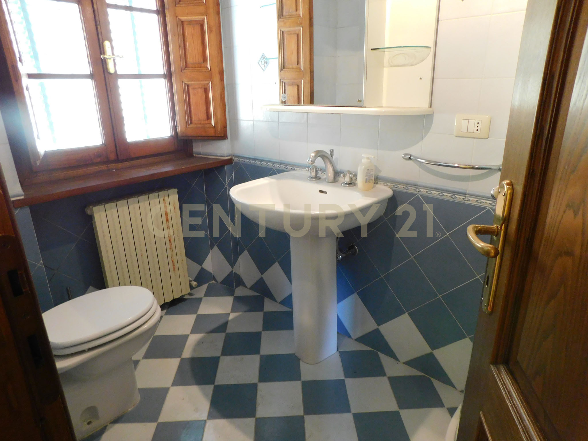 Casa indipendente con giardino in via delle ville 1032, Capannori