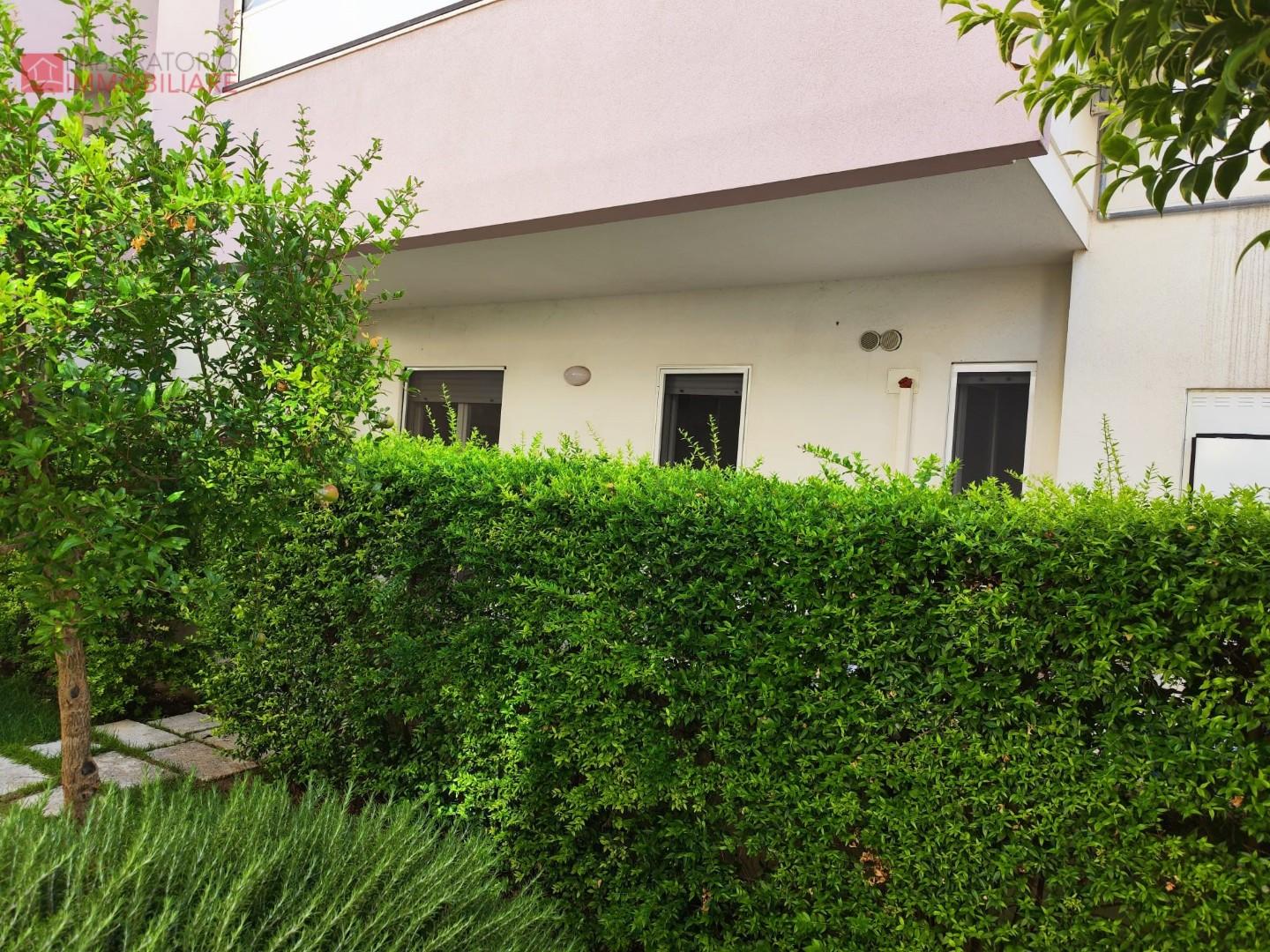 Bilocale arredato in affitto, Lecce poligono