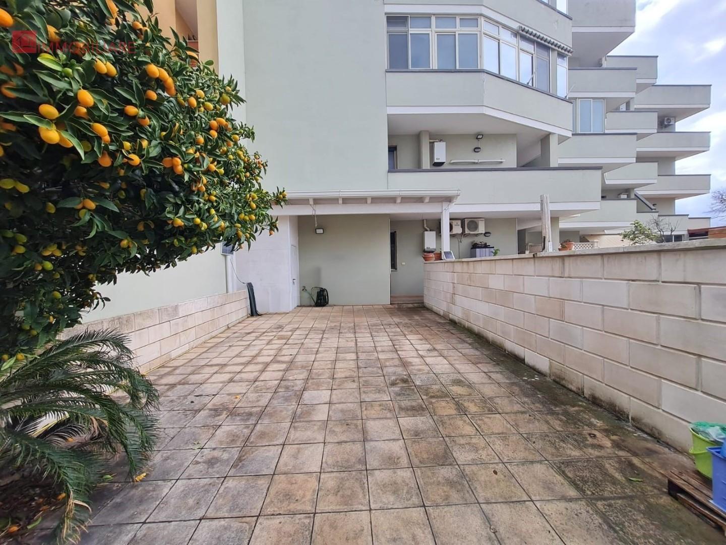 Trilocale con terrazzo a Surbo