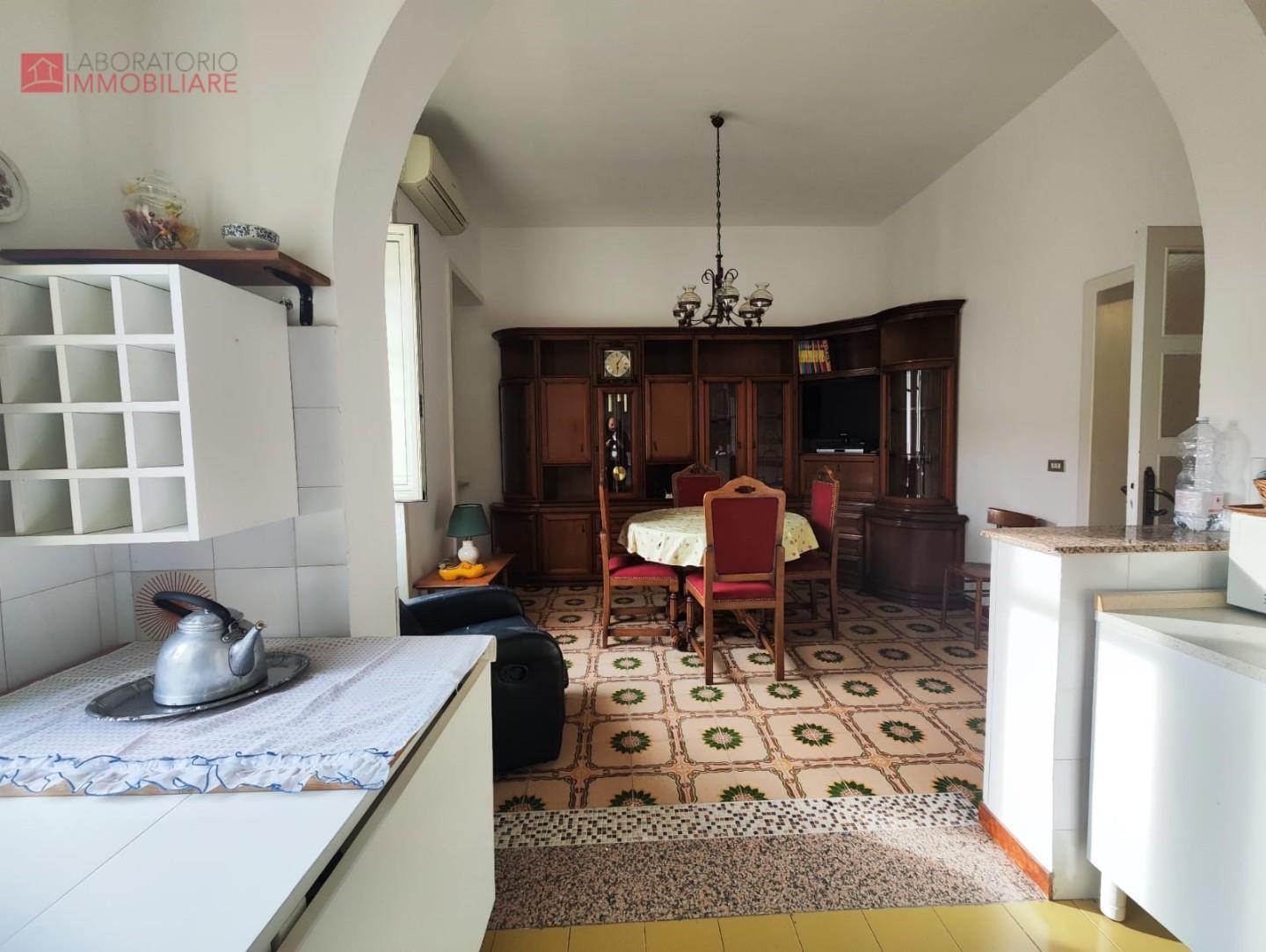 Trilocale arredato in affitto, Lecce santa rosa