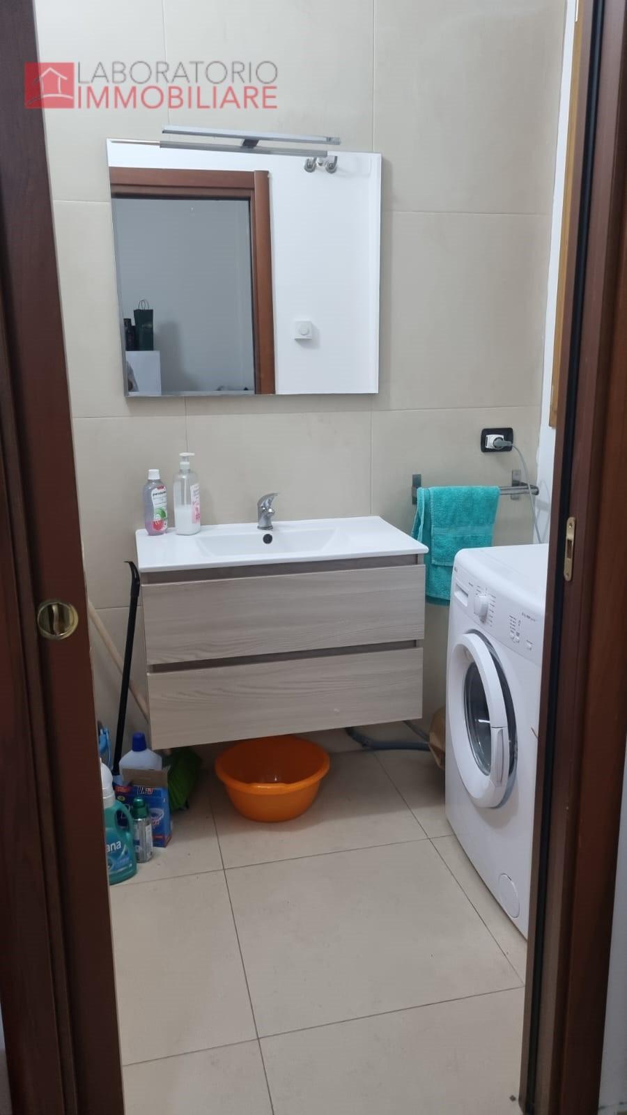 Monolocale arredato in affitto, Lecce poligono