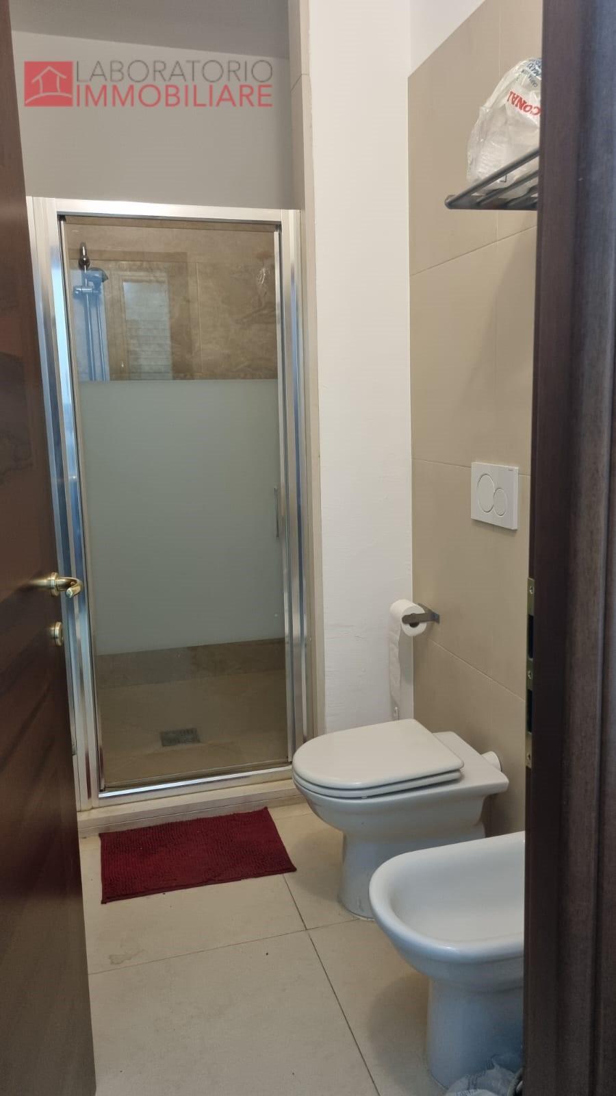 Monolocale arredato in affitto, Lecce poligono