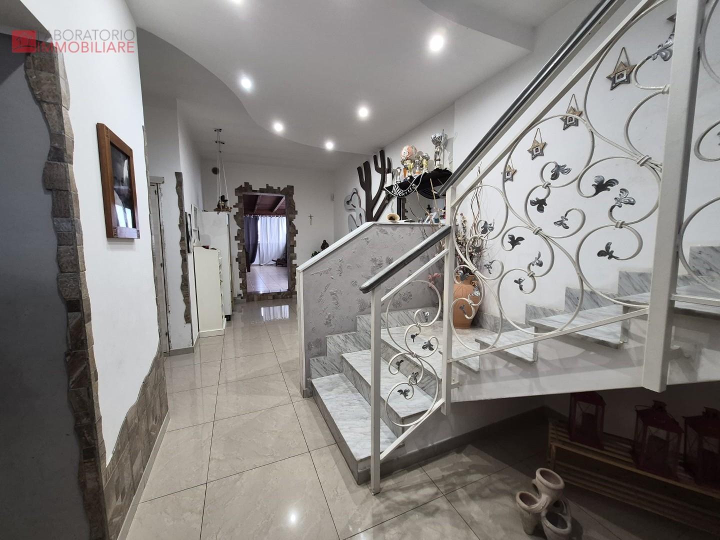 Trilocale con terrazzo a Surbo