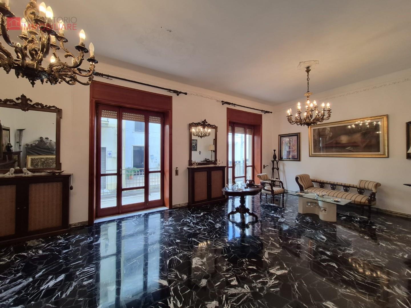 Casa indipendente con giardino a Salice Salentino