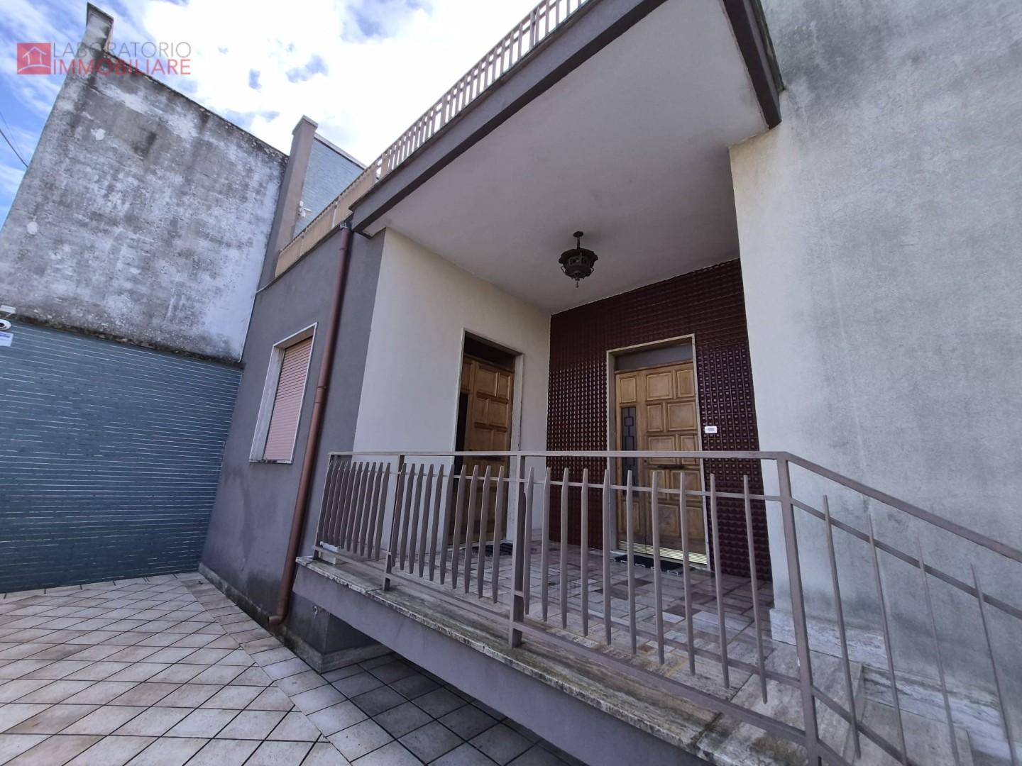 Casa indipendente con giardino a Salice Salentino