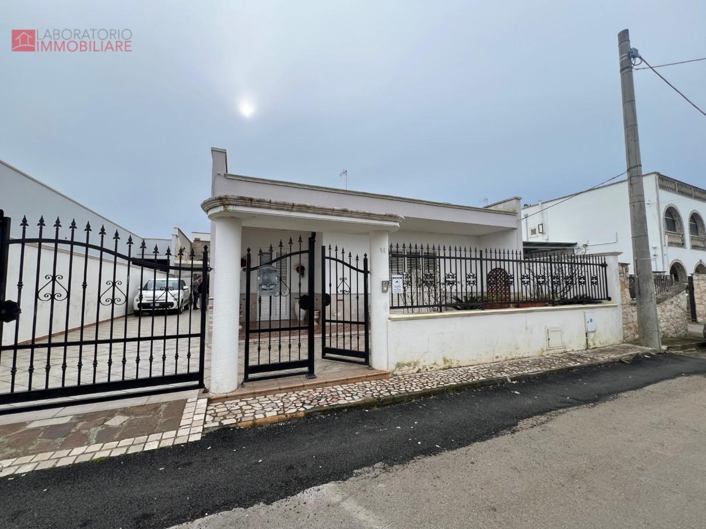 Casa indipendente con giardino a Porto Cesareo