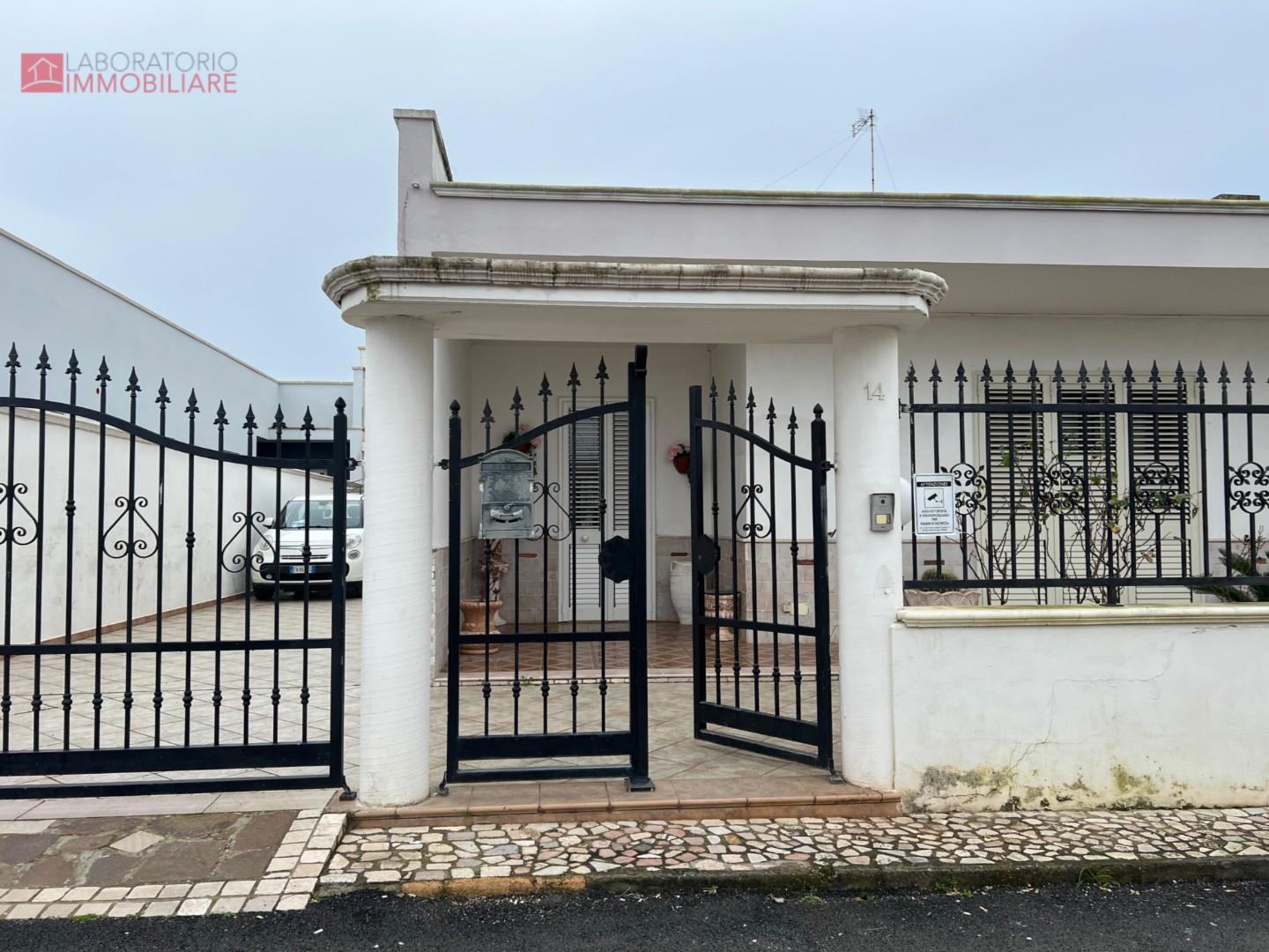 Casa indipendente con giardino a Porto Cesareo