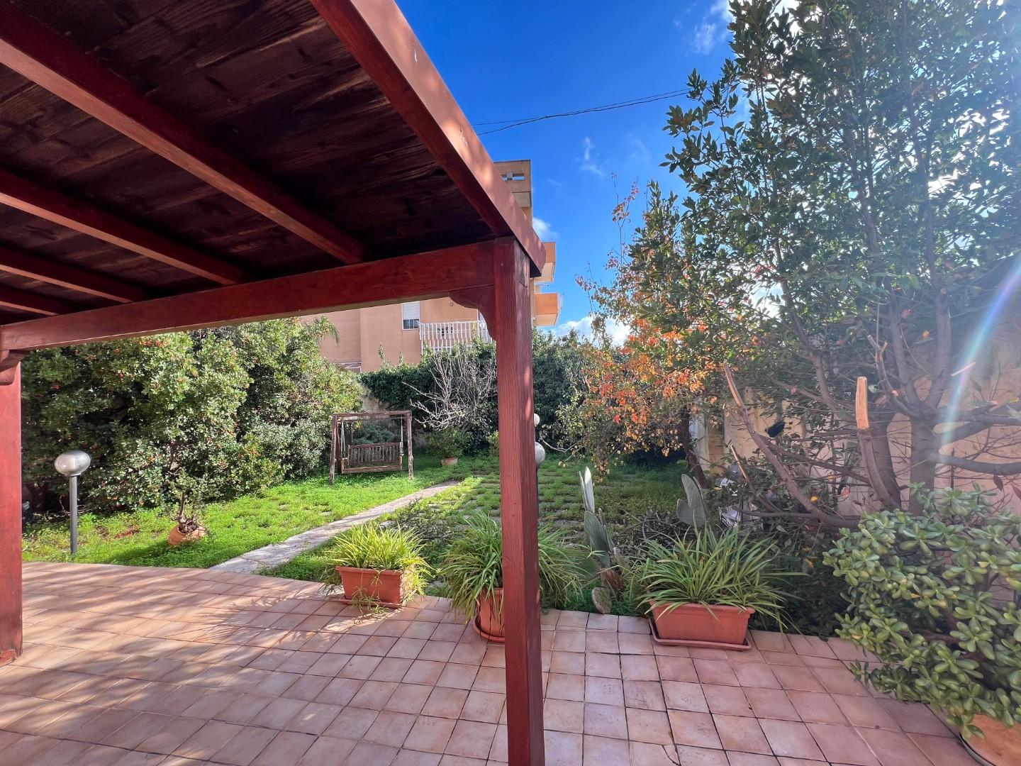 Appartamento con giardino, Lecce cicolella