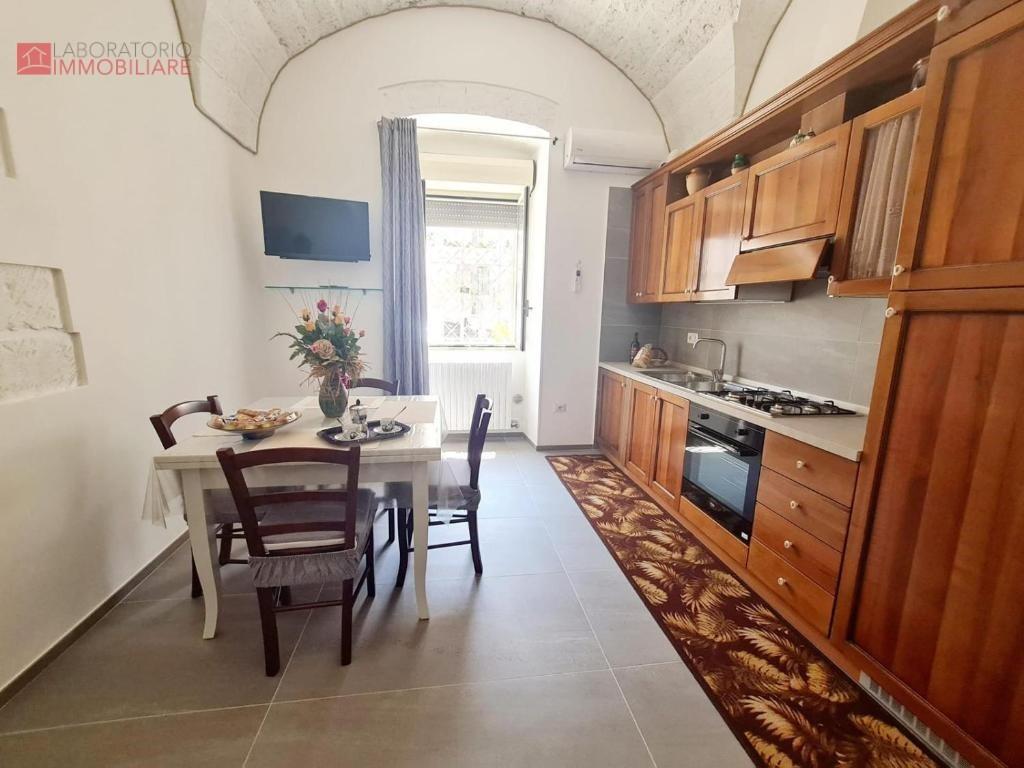 Trilocale arredato in affitto, Lecce stazione