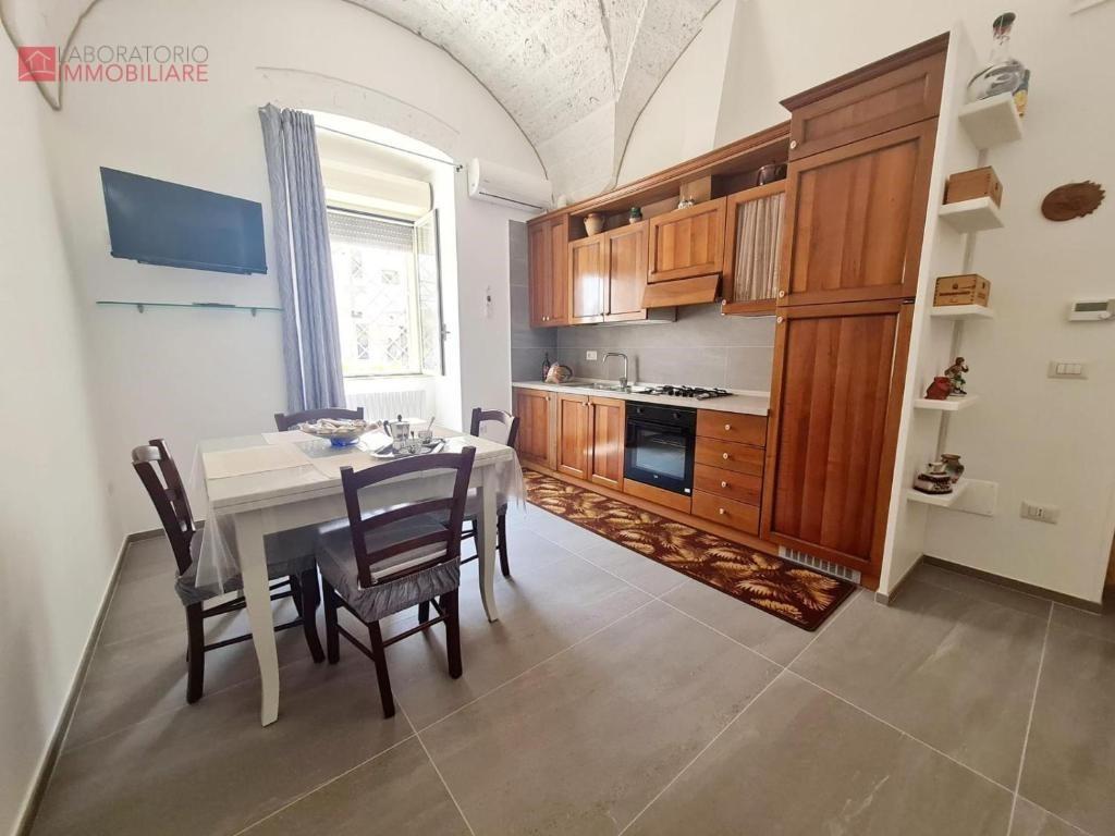 Trilocale arredato in affitto, Lecce stazione