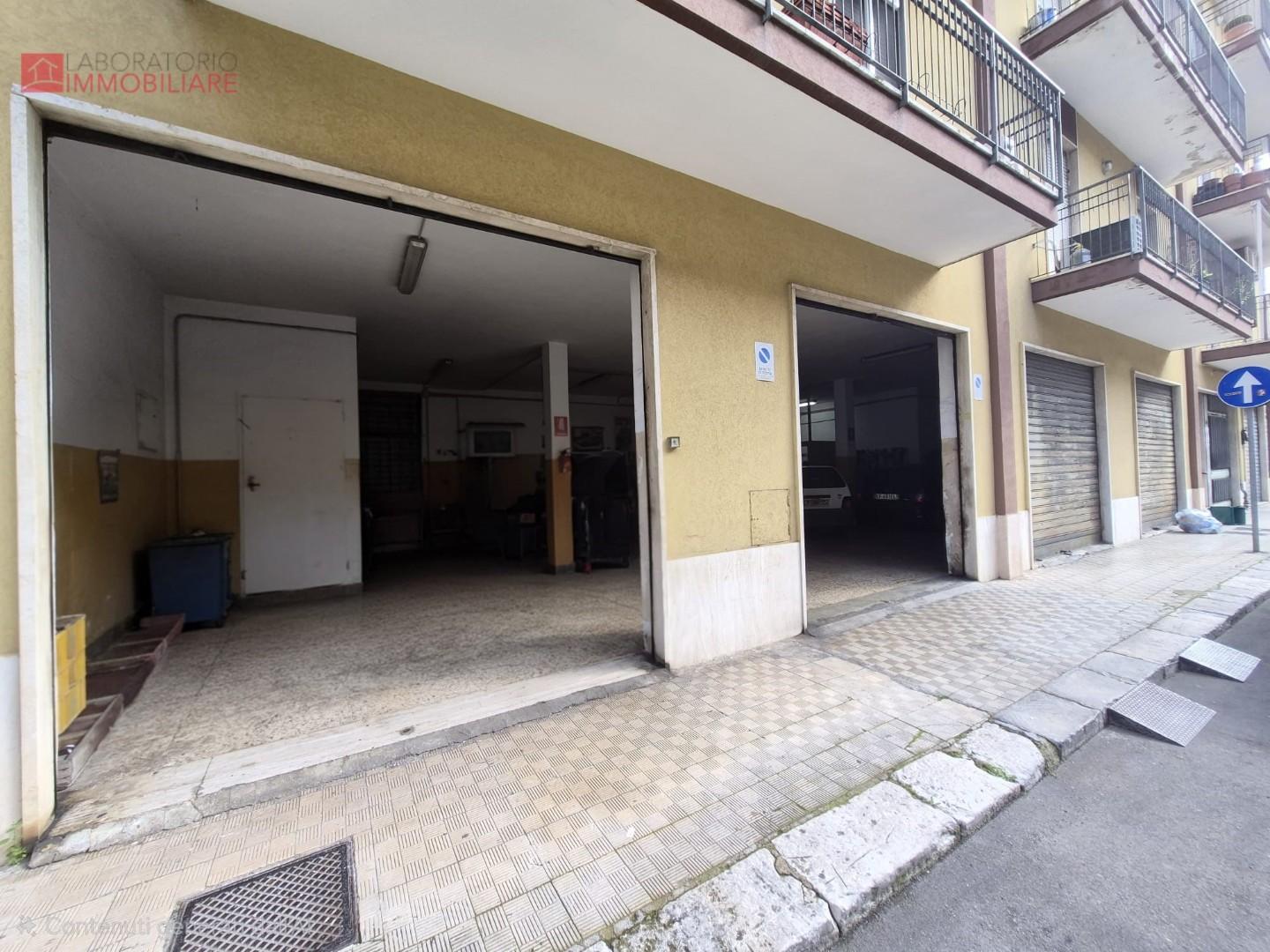 Locale commerciale da ristrutturare, Lecce san pio