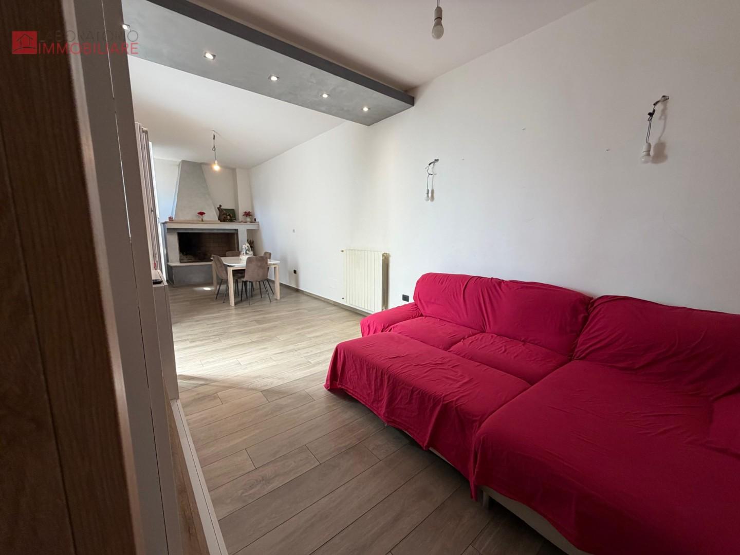 Trilocale con terrazzo a Leverano