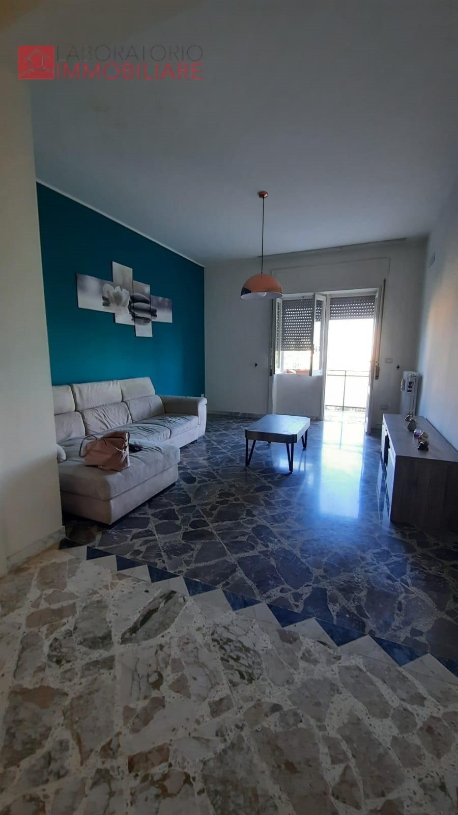 Trilocale arredato in affitto, Lecce santa rosa
