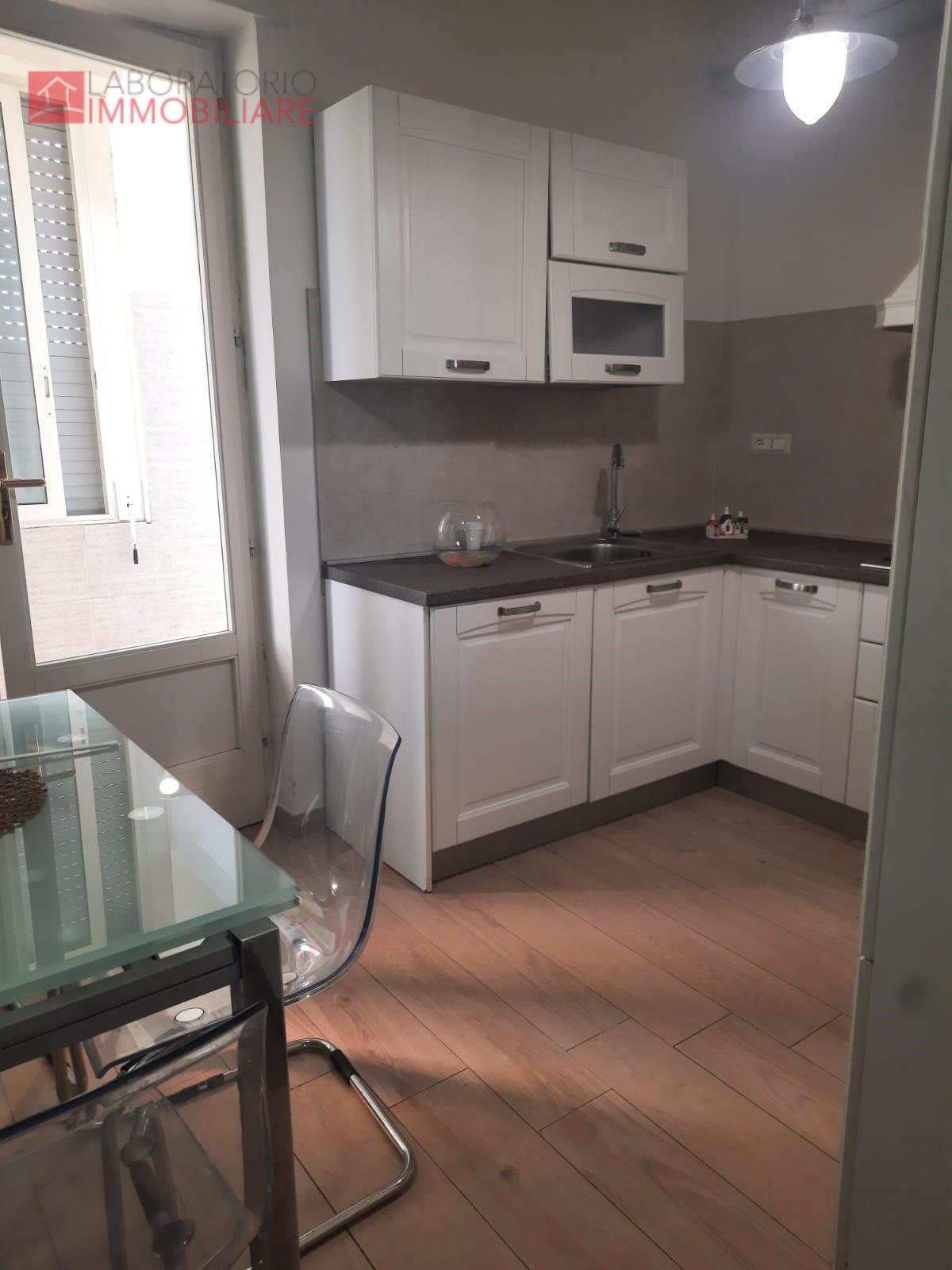 Trilocale arredato in affitto, Lecce santa rosa