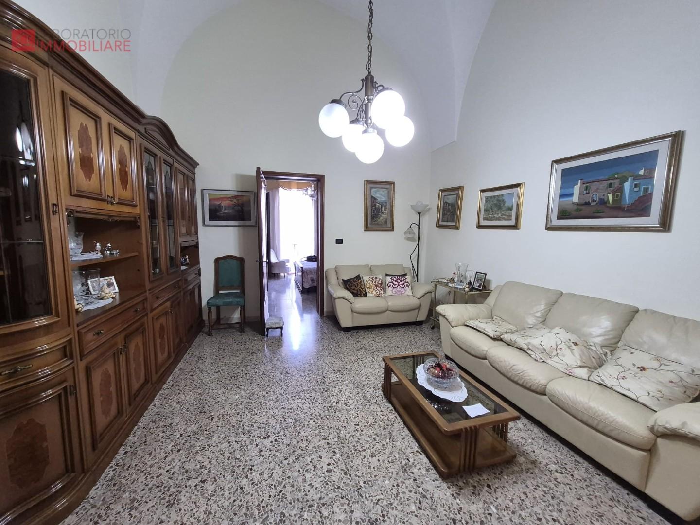Trilocale con terrazzo, Lecce san lazzaro