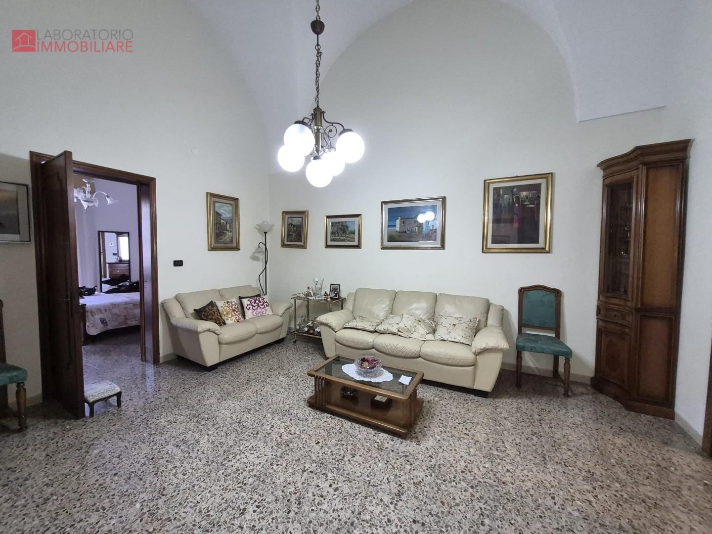 Trilocale con terrazzo, Lecce san lazzaro