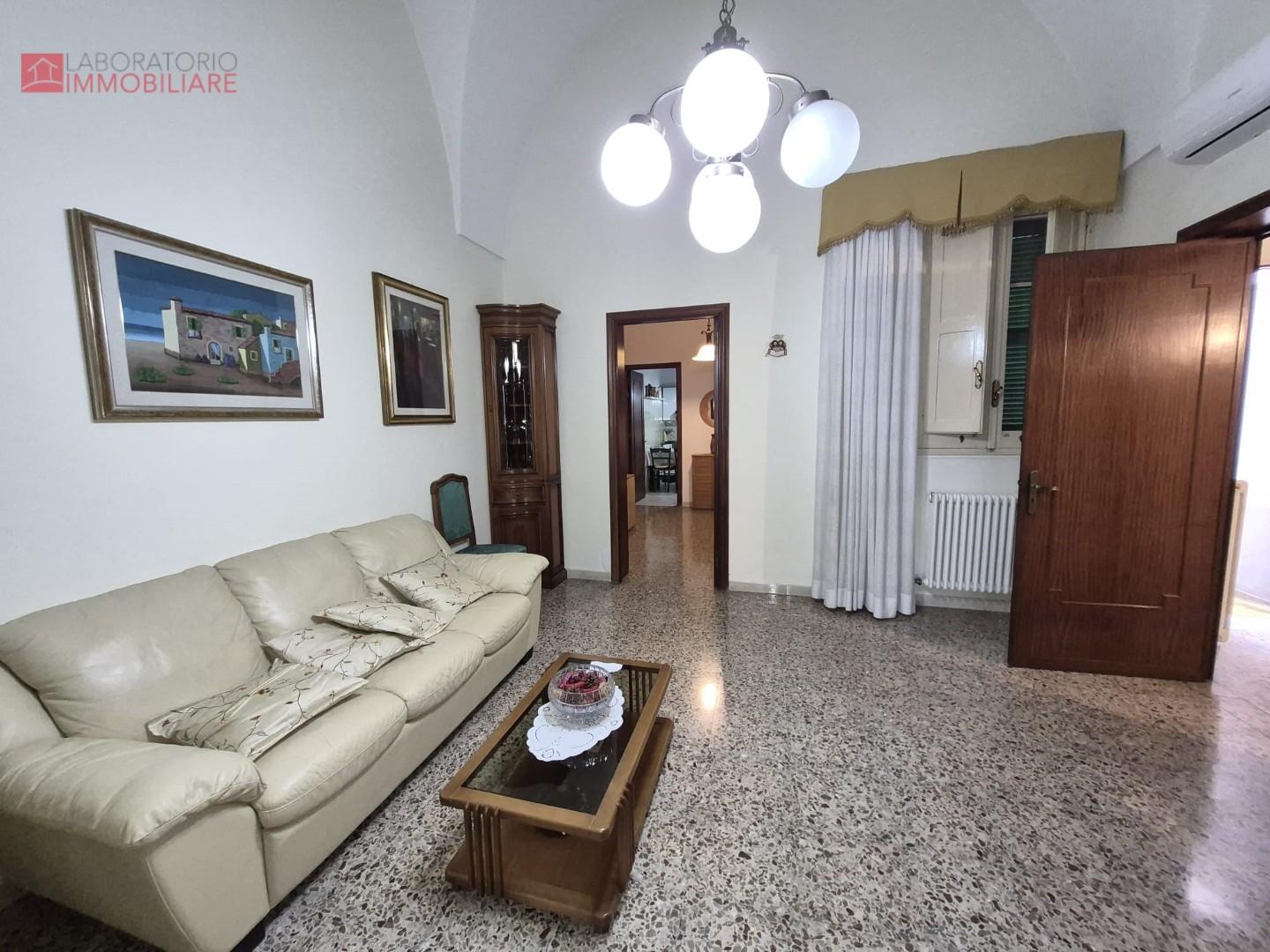 Trilocale con terrazzo, Lecce san lazzaro