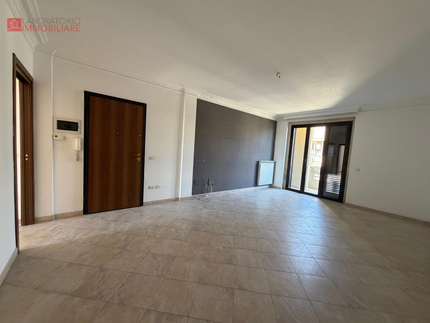 Trilocale con terrazzo a Lizzanello