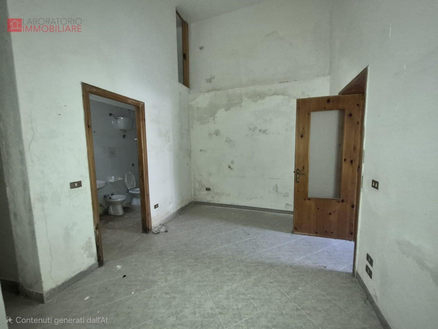 Bilocale da ristrutturare, Lizzanello merine