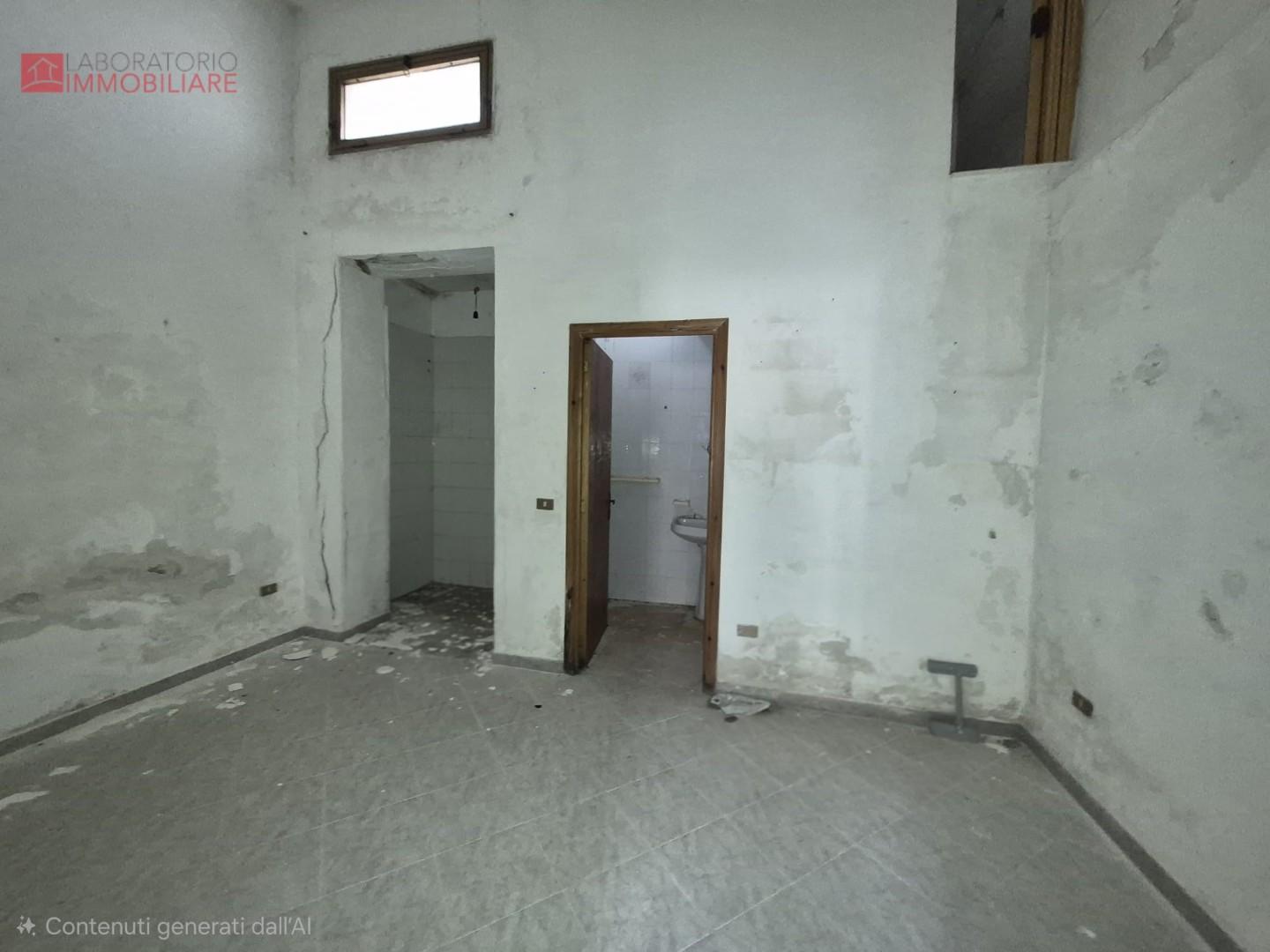 Bilocale da ristrutturare, Lizzanello merine