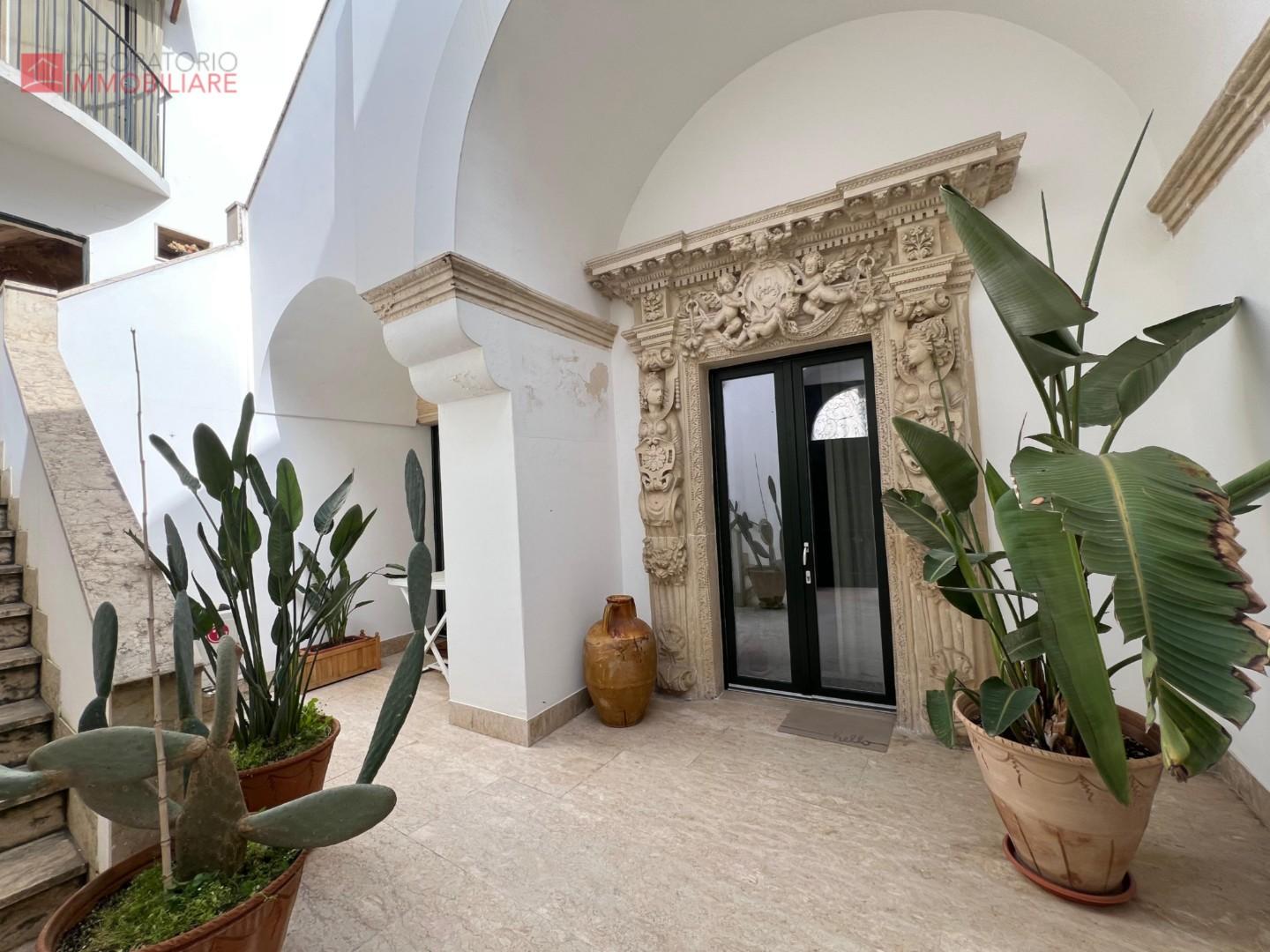 Trilocale con giardino a Copertino