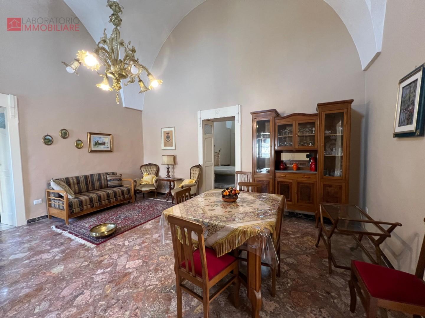 Appartamento con terrazzo a Copertino