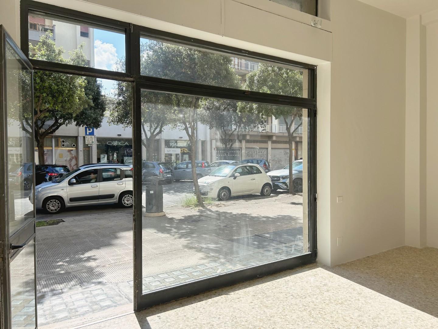Locale commerciale in vendita a Lecce