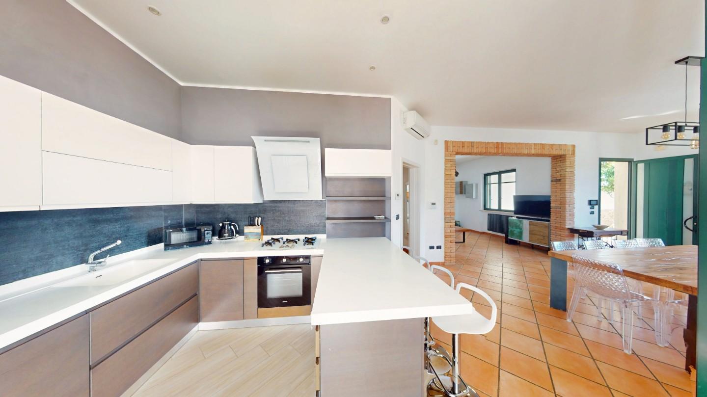 Villa con giardino, Porto Cesareo torre lapillo