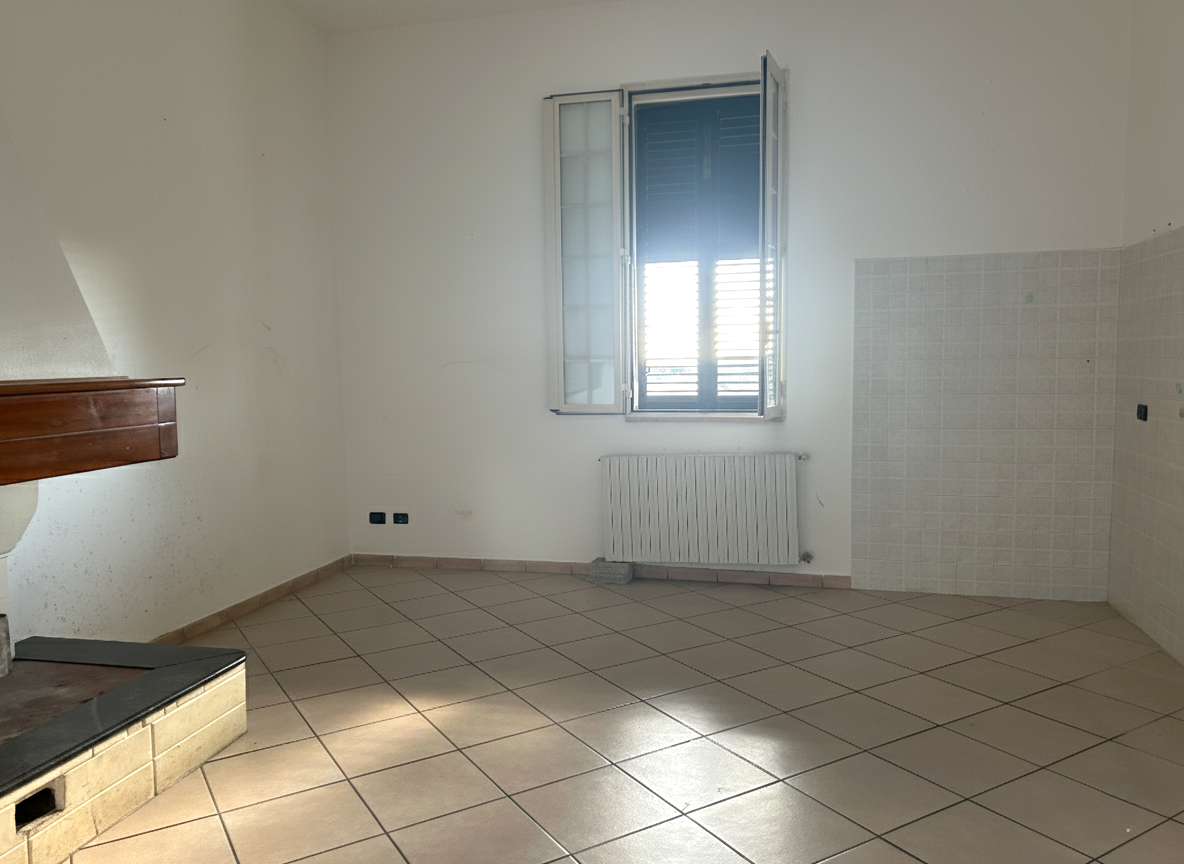 Villa Trifamiliari con terrazzo, Lecce frigole