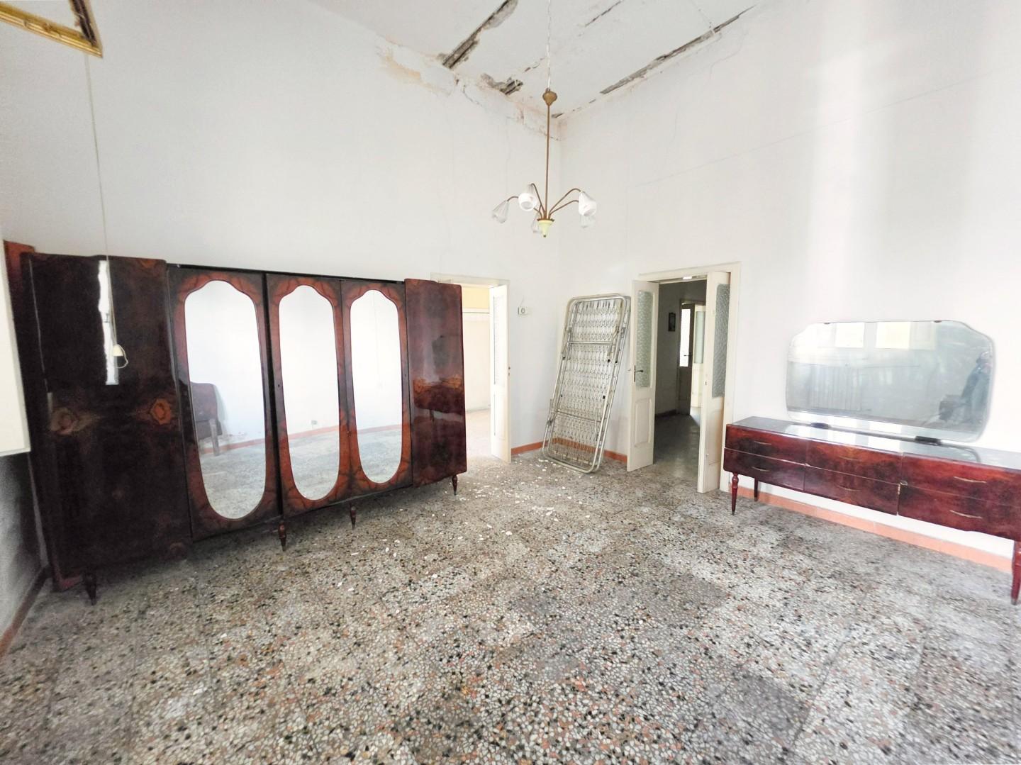 Casa indipendente con terrazzo a Veglie