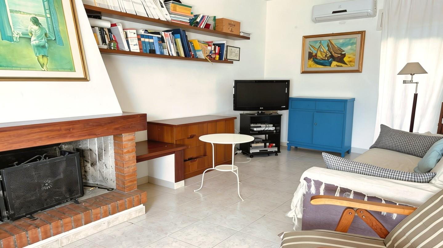 Casa indipendente con giardino, Lecce san cataldo