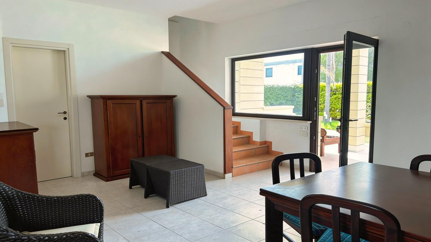 Casa indipendente con giardino, Lecce san cataldo