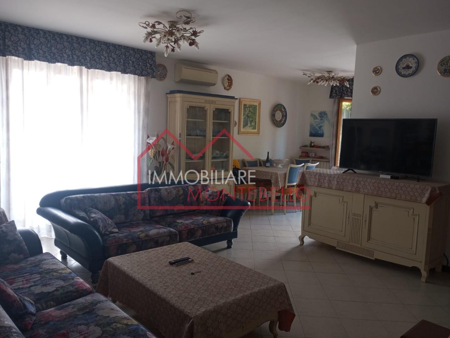 Appartamento arredato in affitto, Camaiore lido di