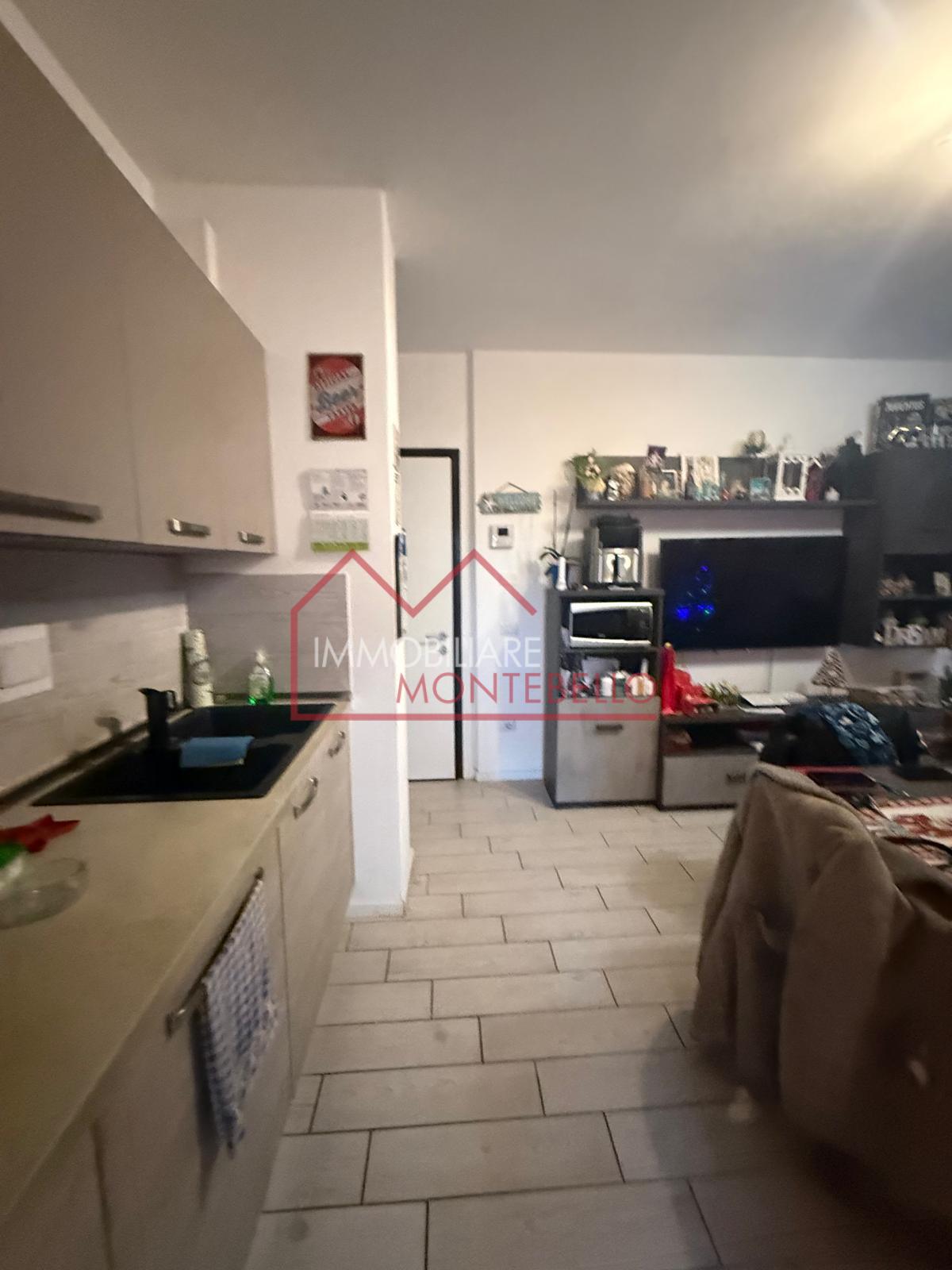 Trilocale con terrazzo, Viareggio varignano