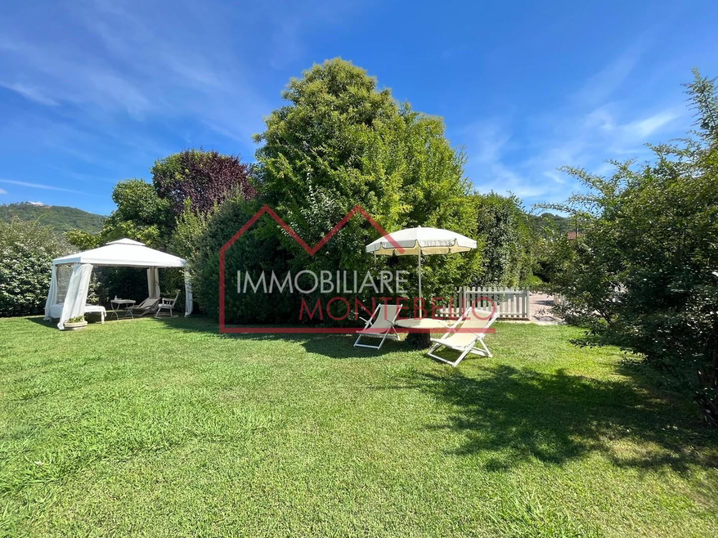 Rustico con giardino, Massarosa stiava