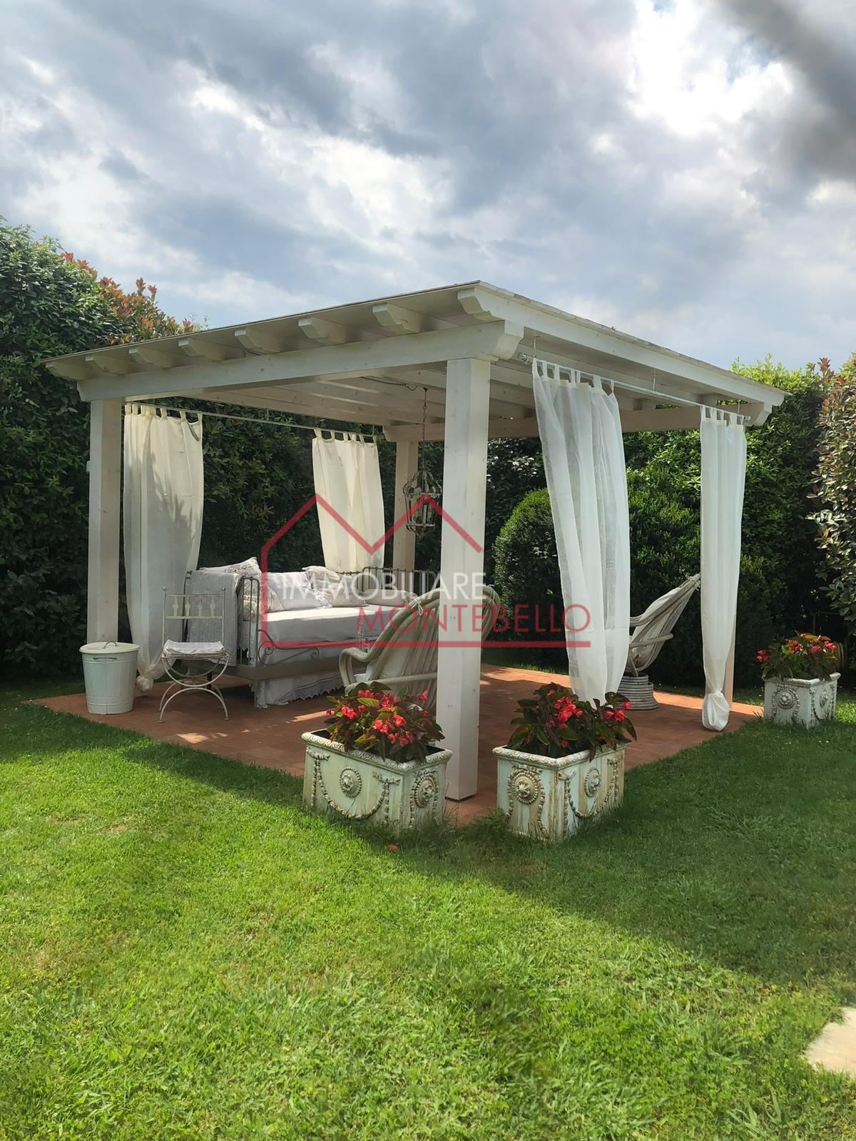 Rustico con giardino, Massarosa stiava
