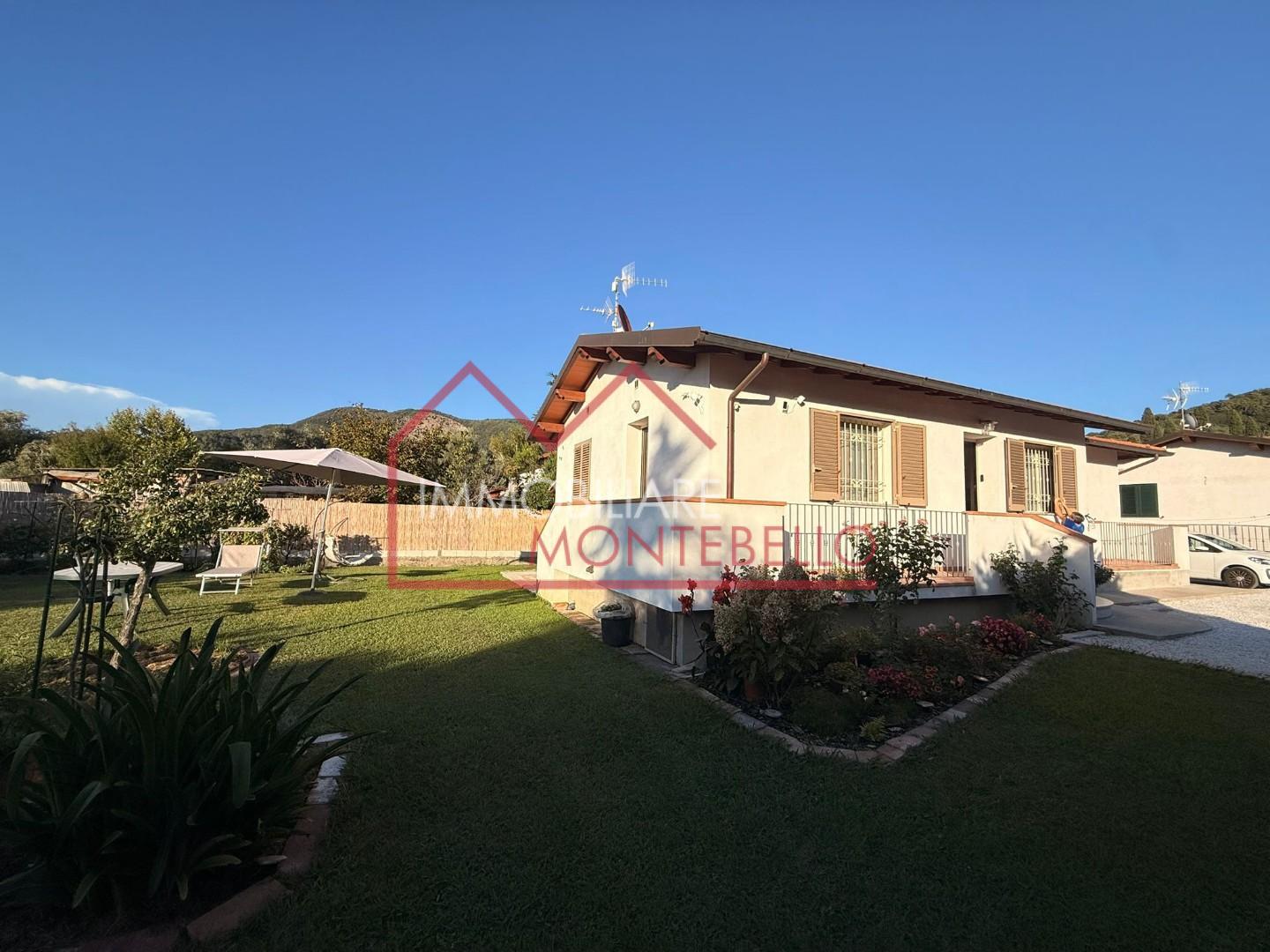 Casa indipendente con giardino, Massarosa quiesa