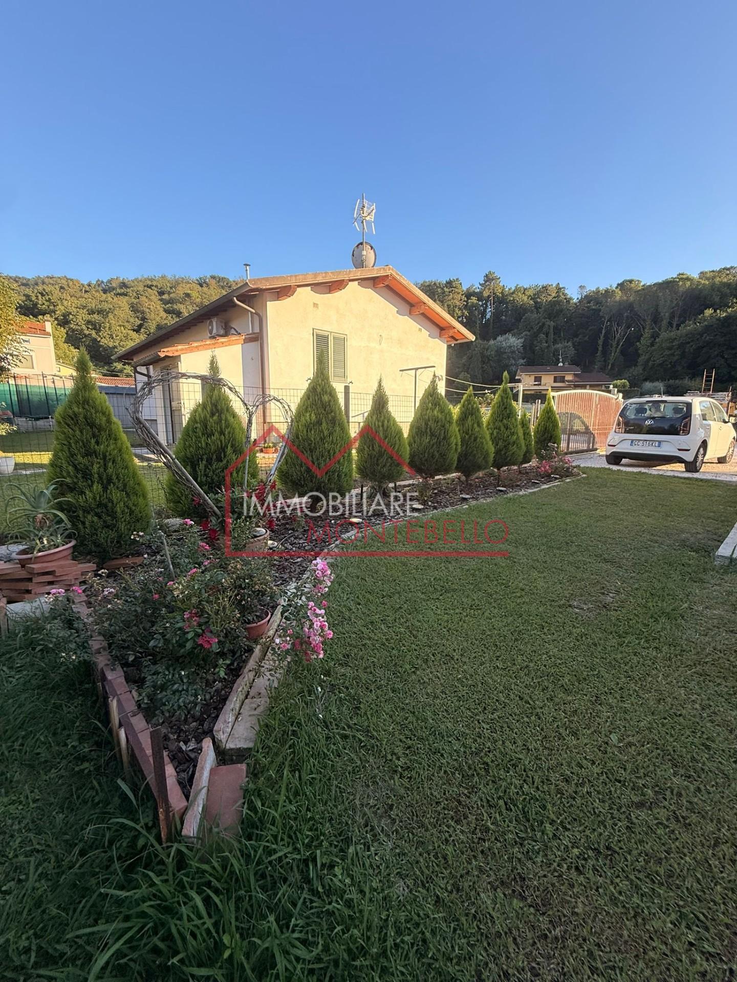 Casa indipendente con giardino, Massarosa quiesa