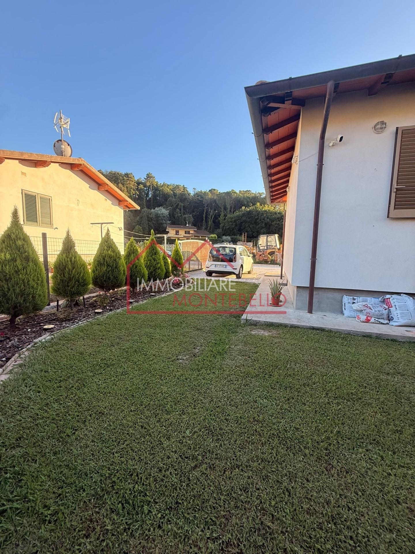 Casa indipendente con giardino, Massarosa quiesa