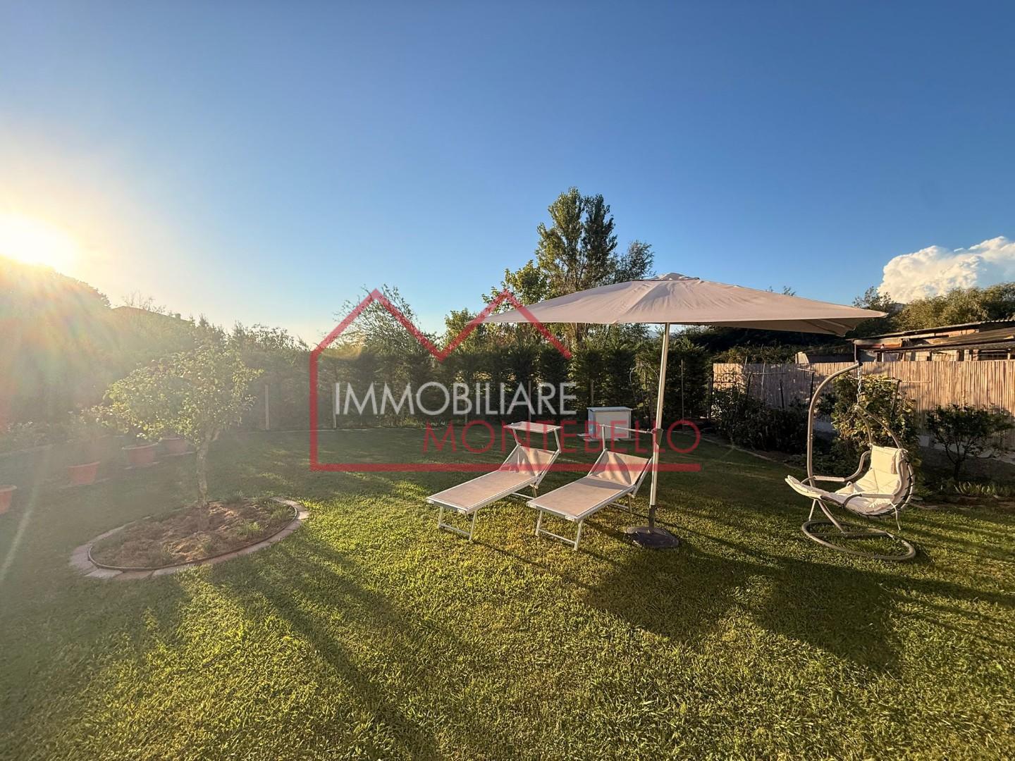 Casa indipendente con giardino, Massarosa quiesa