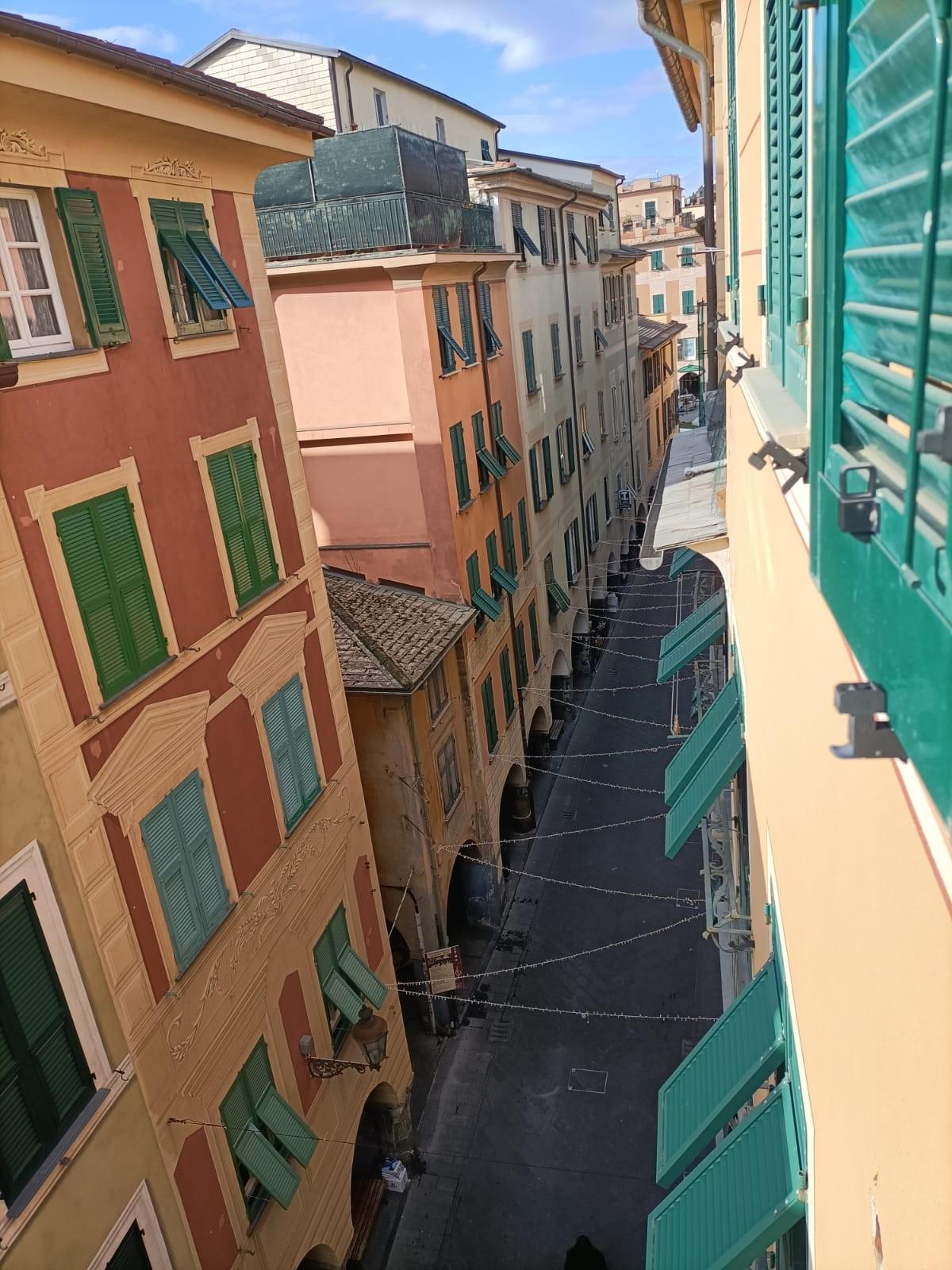 Quadrilocale con terrazzo a Chiavari