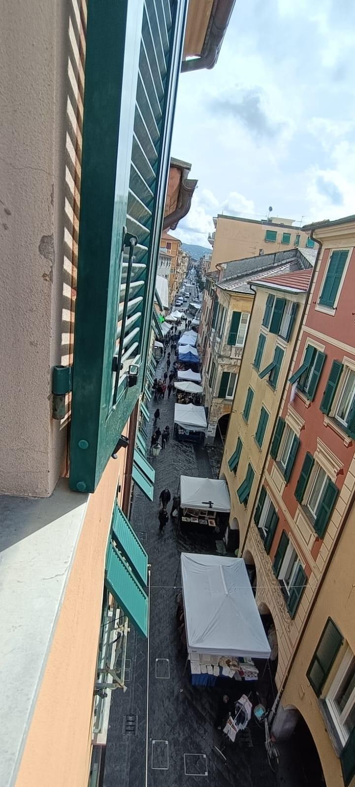 Quadrilocale con terrazzo a Chiavari
