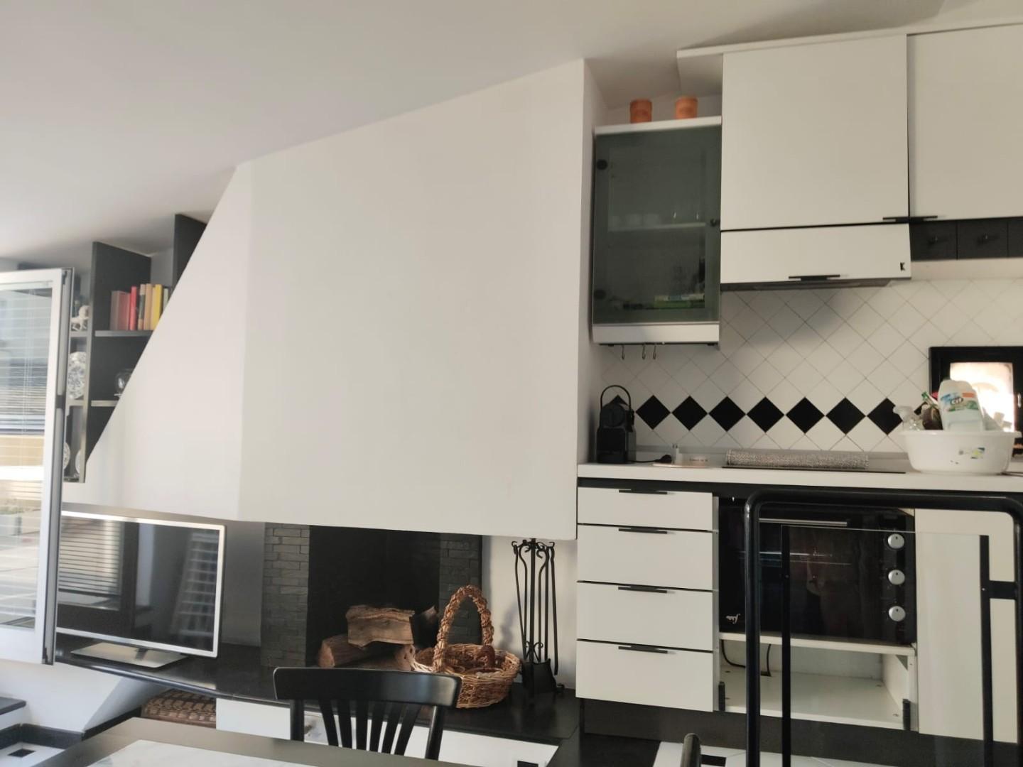 Quadrilocale con terrazzo a Chiavari